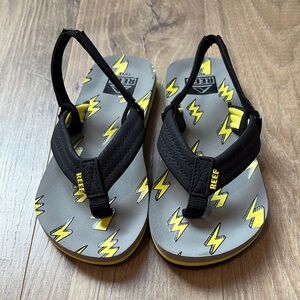 Reef Kids Flip Flops - Black and Yellow